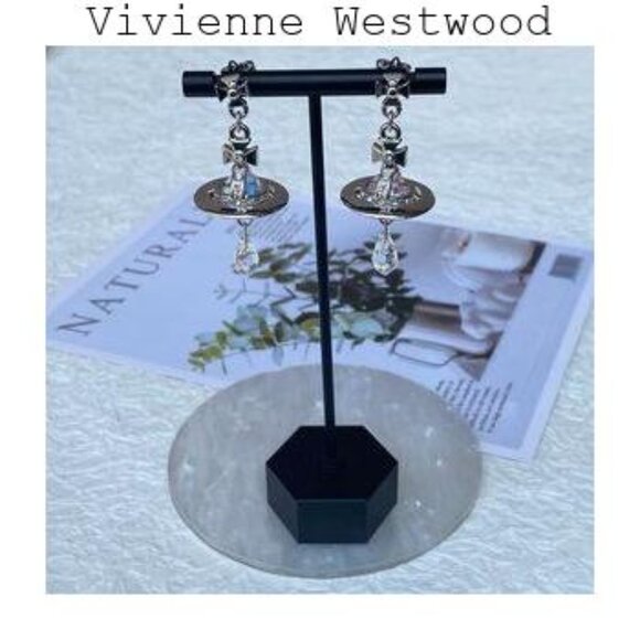 Vivienne Westwood ORB Chain Necklace Golden Saturn Pendant VW Jewelry Gift - Picture 2 of 5